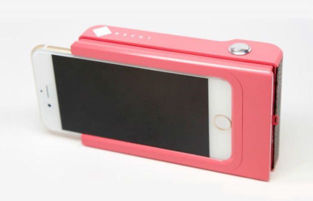 Новый чехол может превратить iPhone в Polaroid