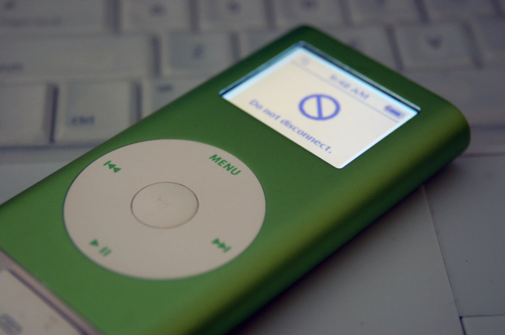 Стив Джобс заочно поучаствовал в суде об iPod